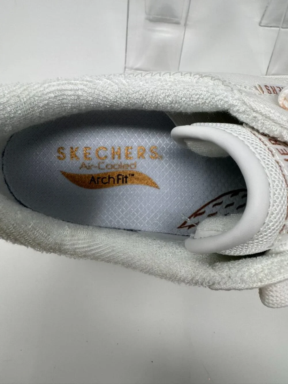 SKECHERS WOMEN WHITE ARCADE ARCH FIT SIZE 8